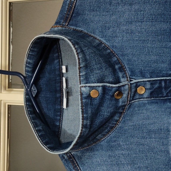 Chico's Classic 4-pocket Lightweight Denim Jean Jacket, Size 2 (Large) - Picture 6 of 9
